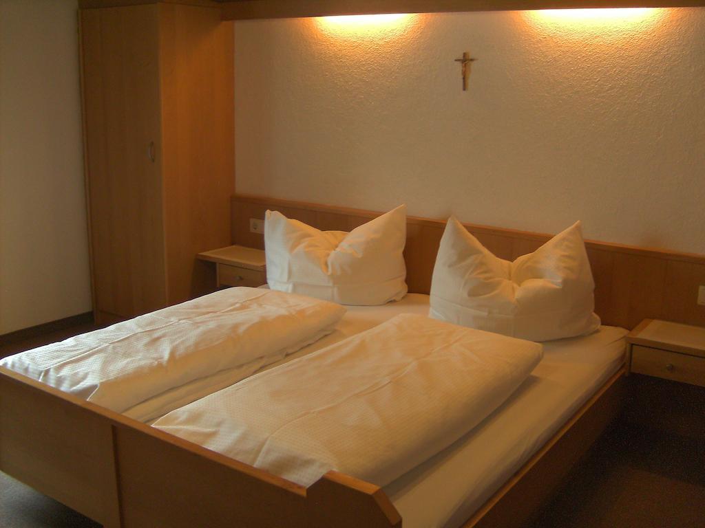 Haus Triumph Apartment Pettneu am Arlberg Room photo
