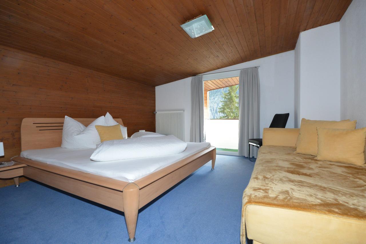 Haus Triumph Apartment Pettneu am Arlberg Exterior photo